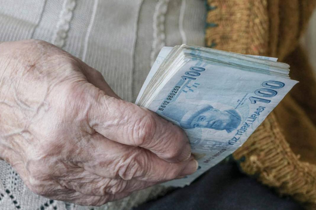 Emekliler bayram ikramiyelerini hangi tarihte alacak? İşte cevabı 9